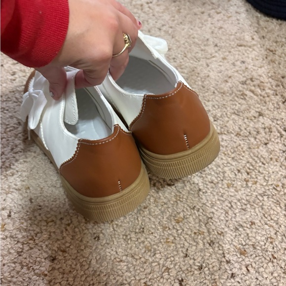 Two-Tone Oxford Shoes - Picture 4 of 4